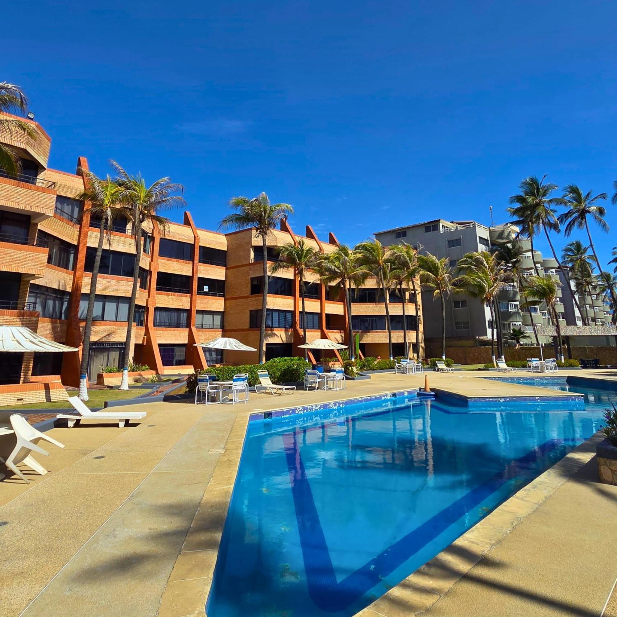 Tucacas, Frente Al Mar, Balcon, Piscina Y Playa Privada Leilighet Eksteriør bilde
